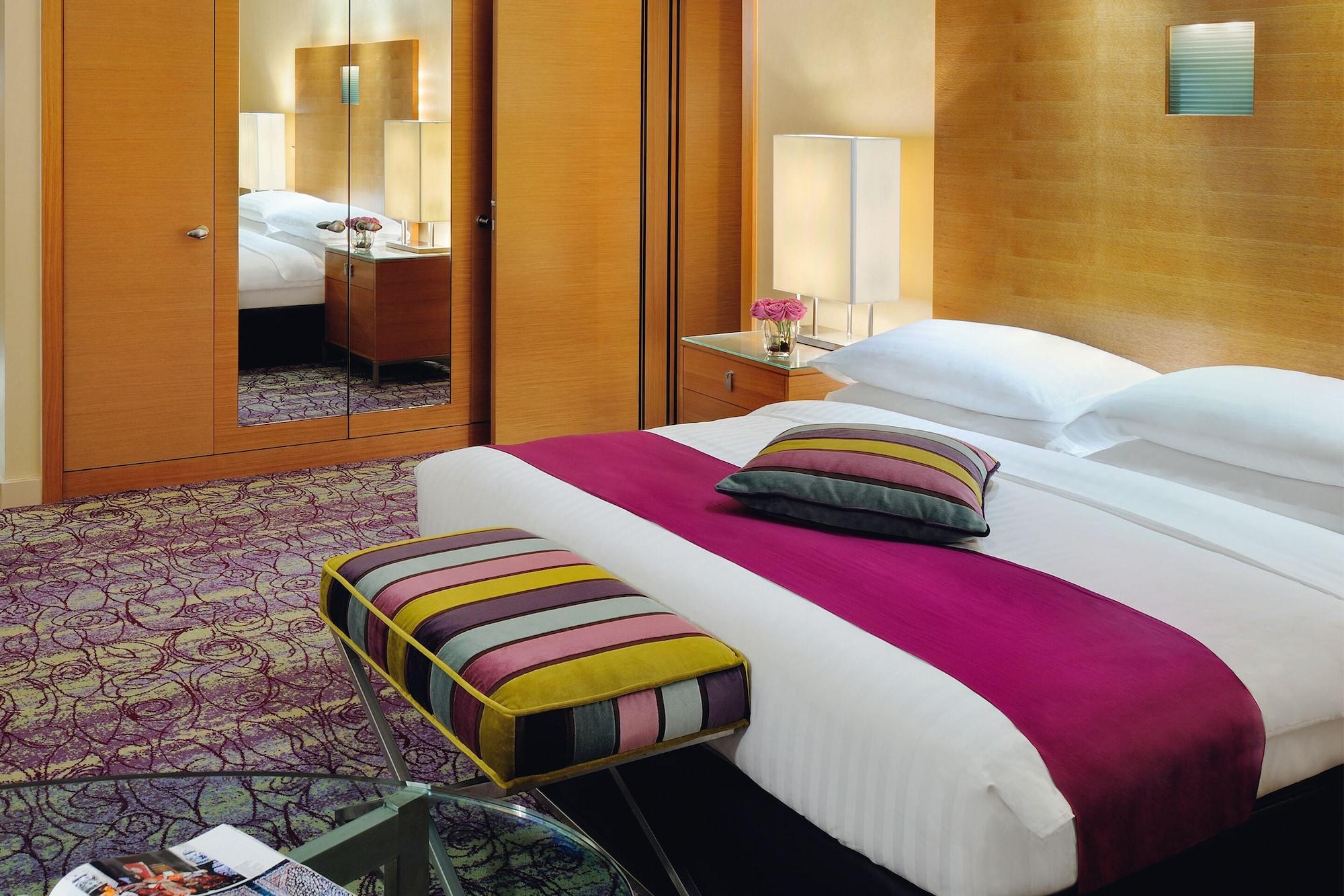 Qabila Westbay Hotel By Marriott Doha Exterior foto